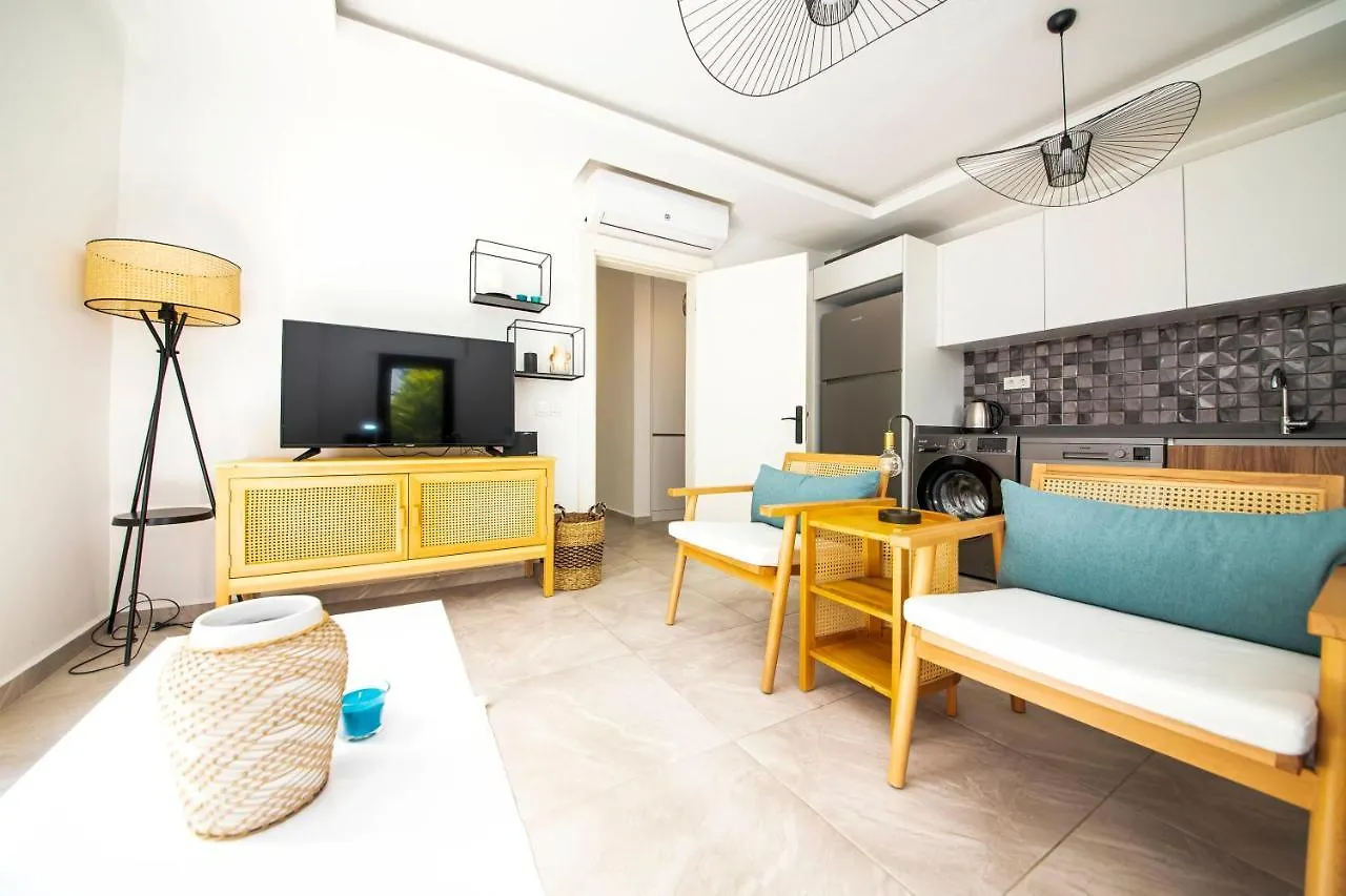 Amazing House With Balcony 1 Min Walking Distance To The Beach In Bodrum